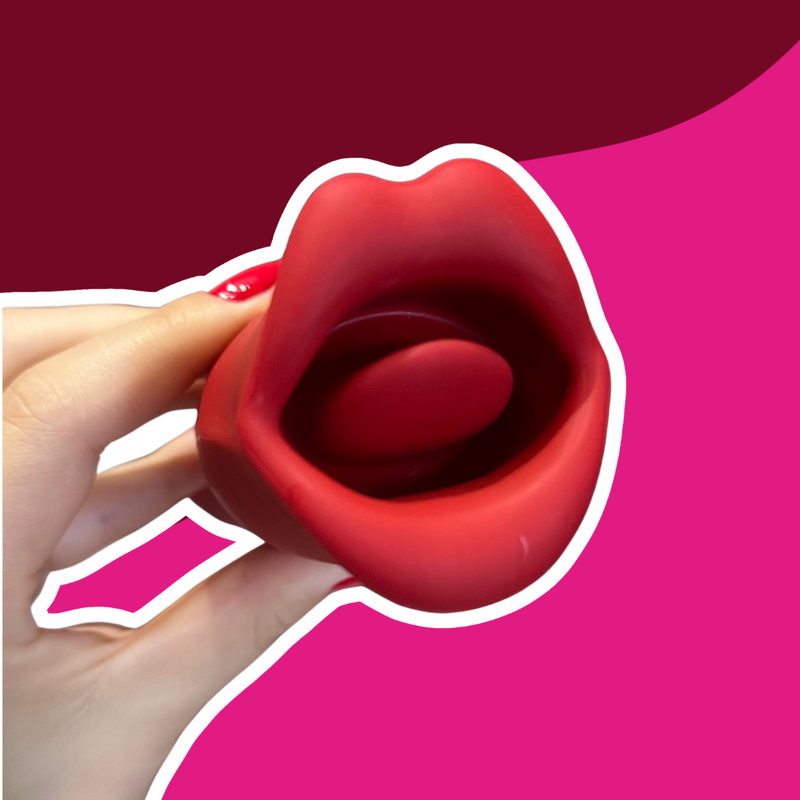 Vibrador Boca com Sucção e Penetração - KISS ME